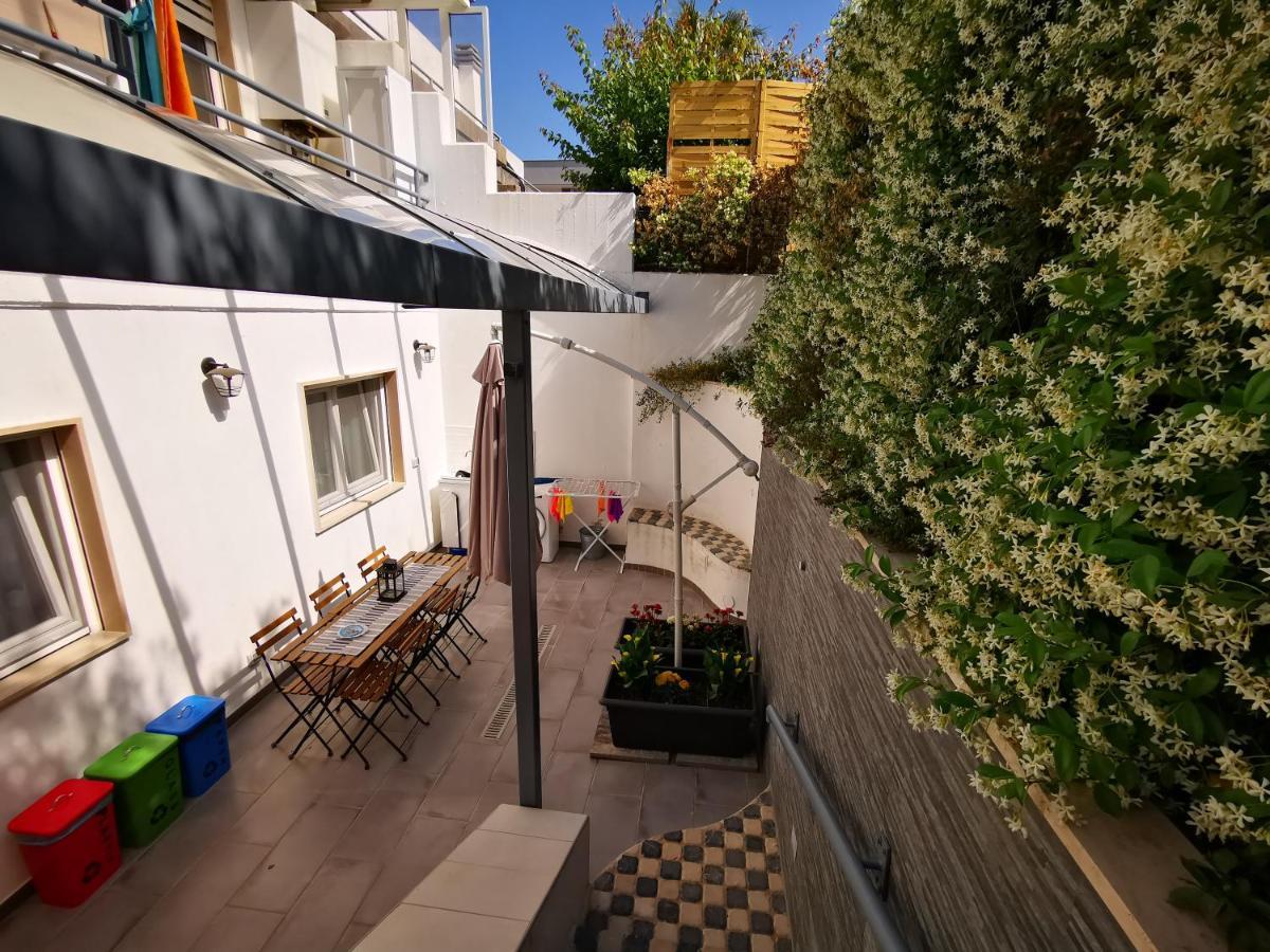 The Black Dog House Valenzano Exterior foto